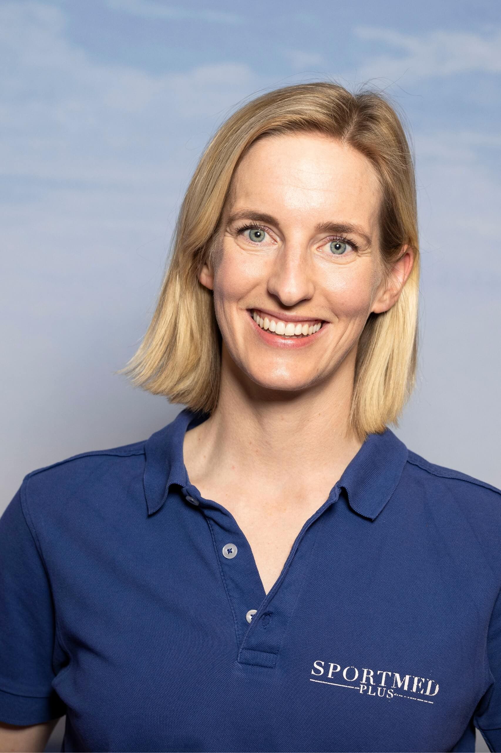 dr-laura-braumann Freundlisches Foto von der Ärztin Dr. Laura Braumann.